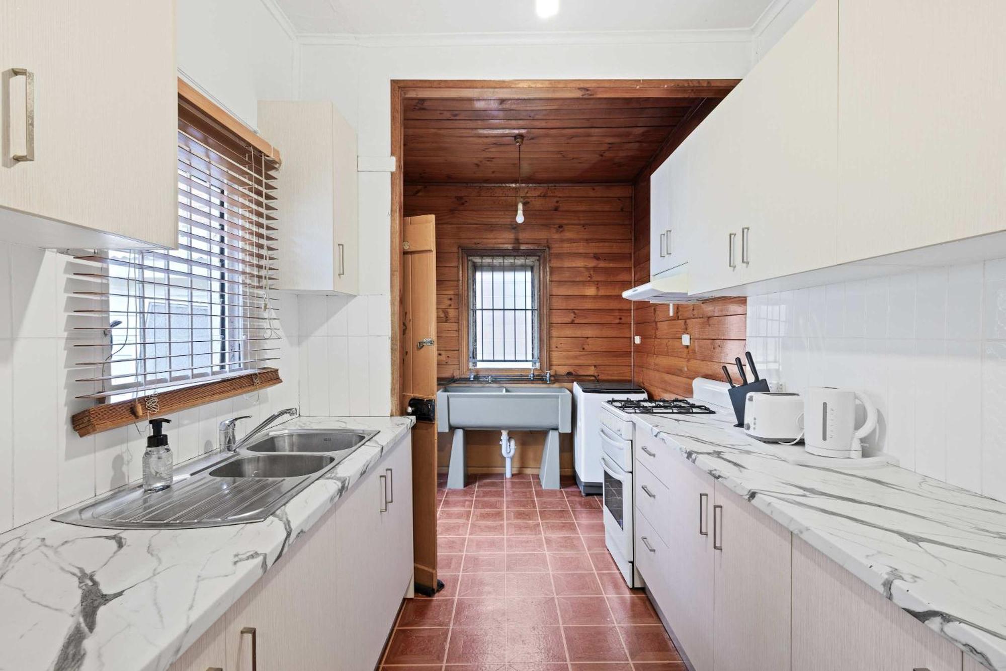 Boutique Double - Centrally Located - Shared Bathroom Guest house *